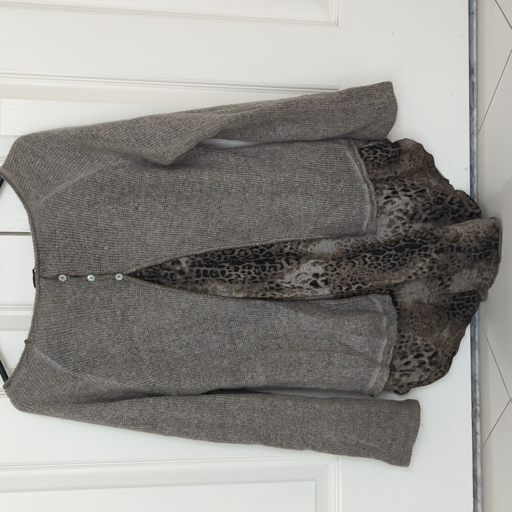 Hi-low Sweater Animal Print Details